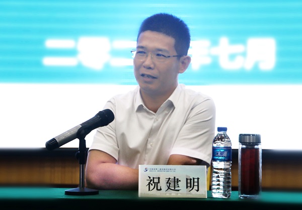 拼搏手机版（中国）总经理祝建明针对新员工未来发展提出要求.jpg