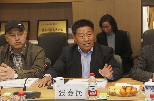 拼搏手机版（中国）党委书记张会民主持会议.jpg
