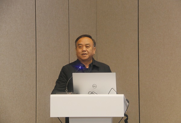 新乡市土木工程学会副理事长、拼搏手机版（中国）副总经理任全涛致辞.jpg