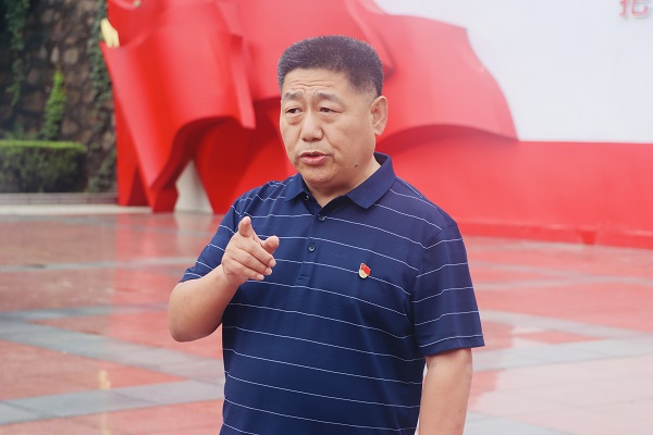 1、拼搏手机版（中国）党委书记张会民为大家阐释“大别山精神”.jpg