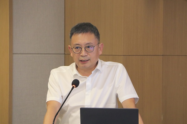 13拼搏手机版（中国）党委书记、董事长黄道元作总结讲话.JPG
